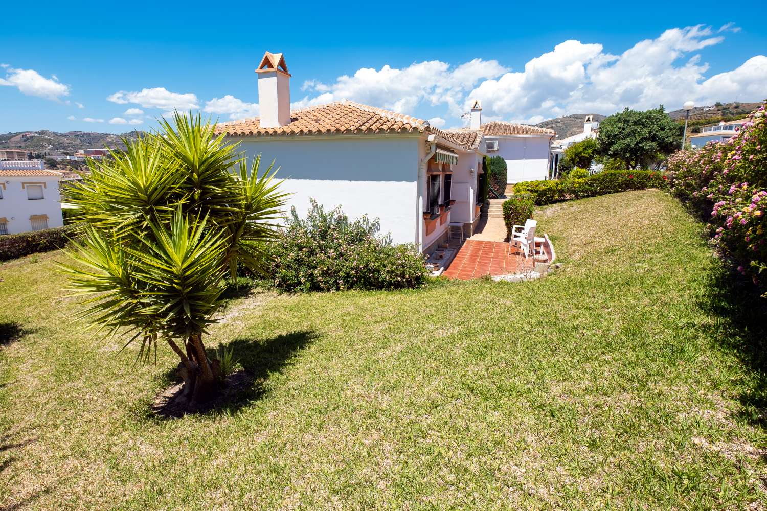 Beautiful independent house Torrox park.