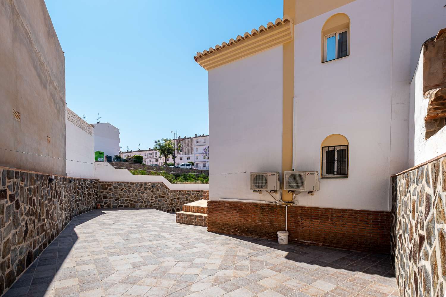 Fantastica Villa en  venta   Urbanización Flamingo   Nerja