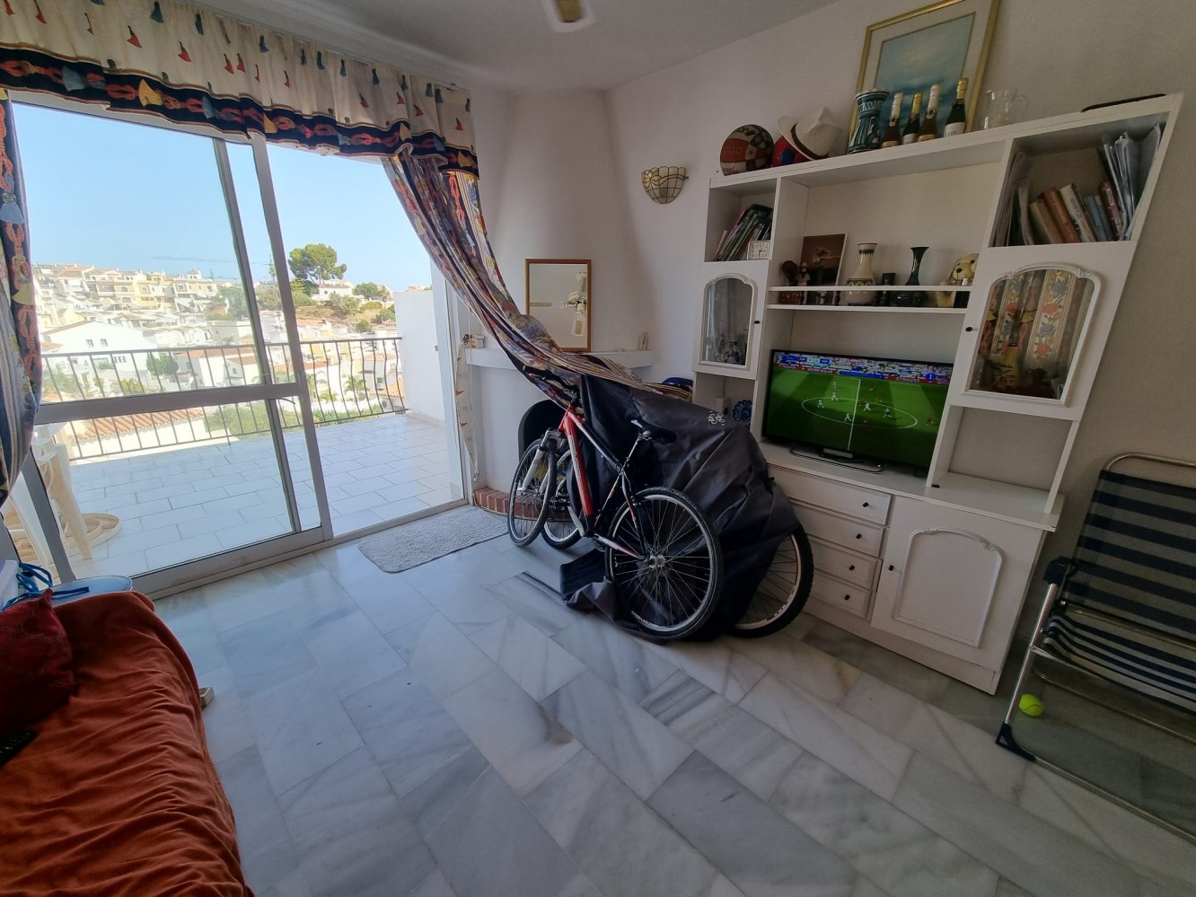 DUPLEX-WOHNUNG MIT 1 SCHLAFZIMMER, 2 TERRASSEN UND MEERBLICK - NERJA