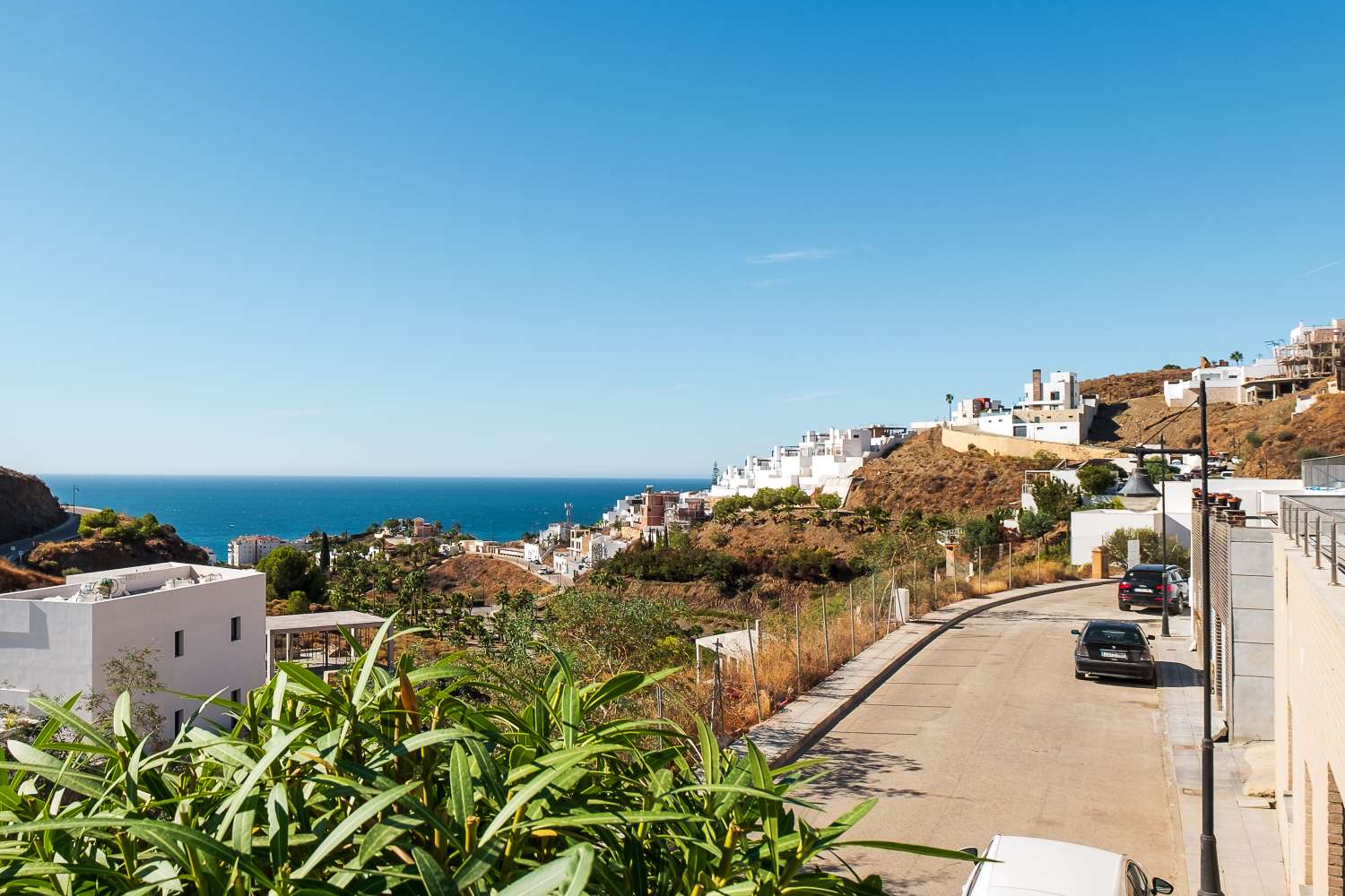 Villa de luxe à vendre El peñoncillo (Torrox costa) avec piscine et 2 appartements d'hôtes.