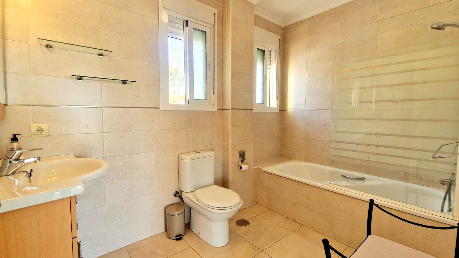 Villa for sale in Caleta de Vélez